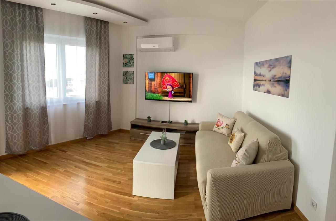 Ive Lole Ribara 38 Apartman Bečići Kültér fotó