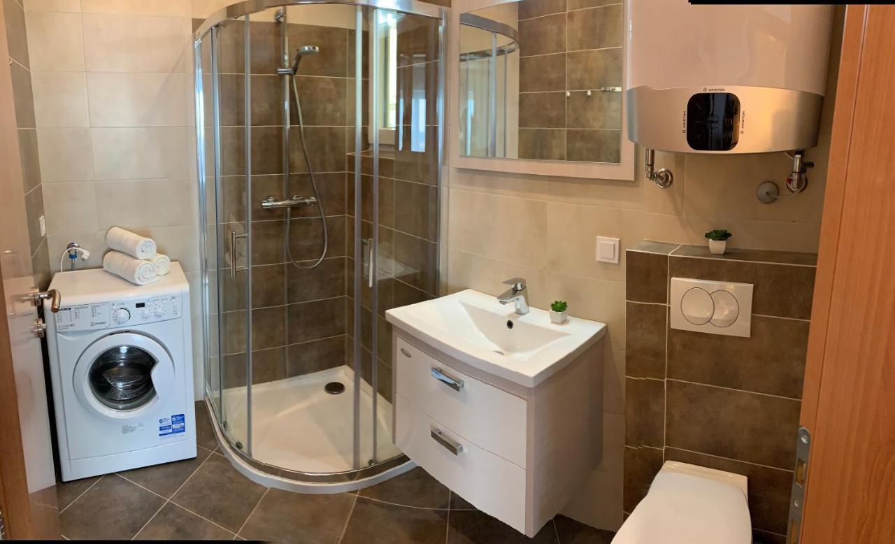 Ive Lole Ribara 38 Apartman Bečići Kültér fotó