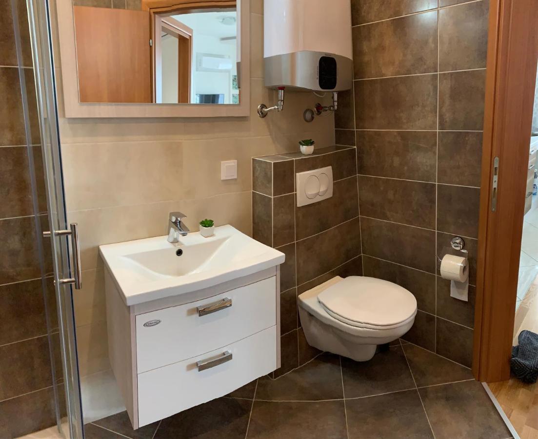 Ive Lole Ribara 38 Apartman Bečići Kültér fotó