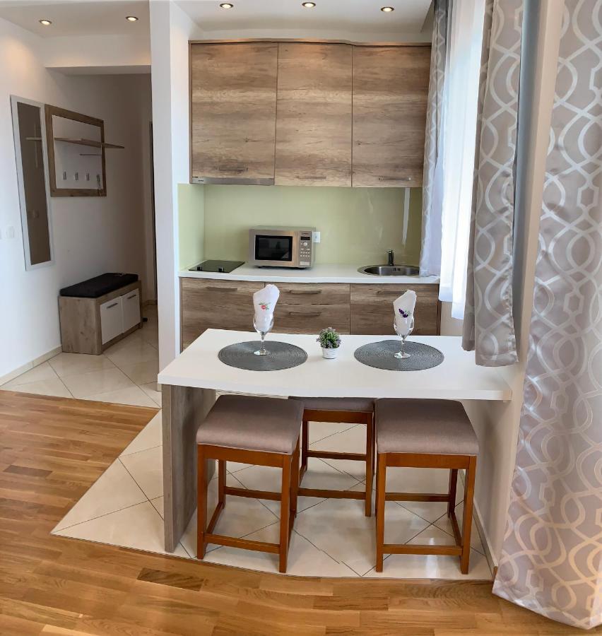 Ive Lole Ribara 38 Apartman Bečići Kültér fotó