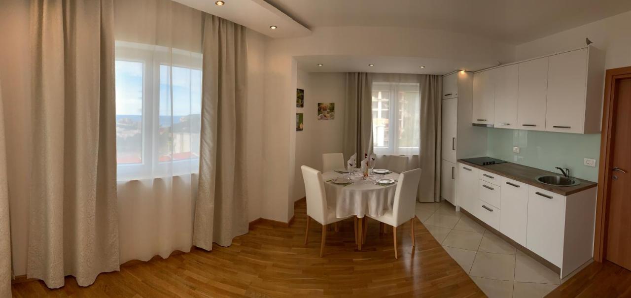 Ive Lole Ribara 38 Apartman Bečići Kültér fotó