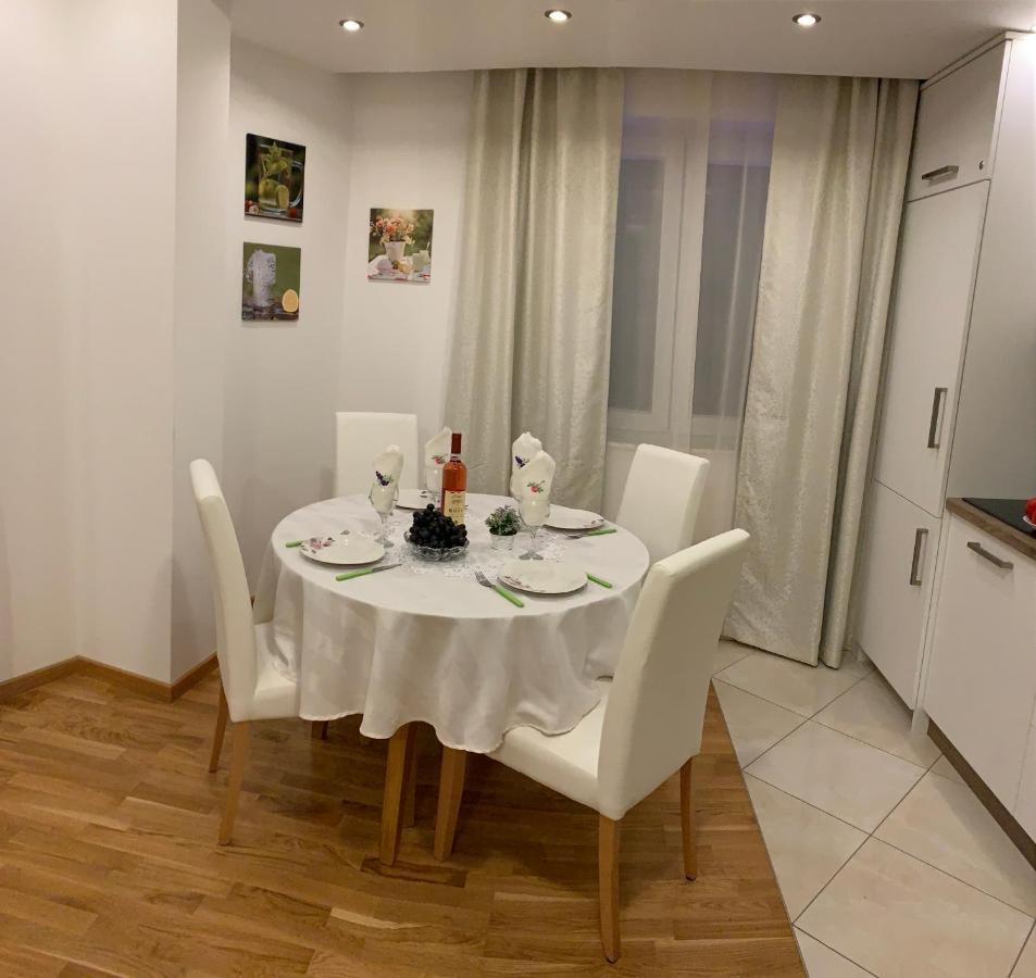 Ive Lole Ribara 38 Apartman Bečići Kültér fotó